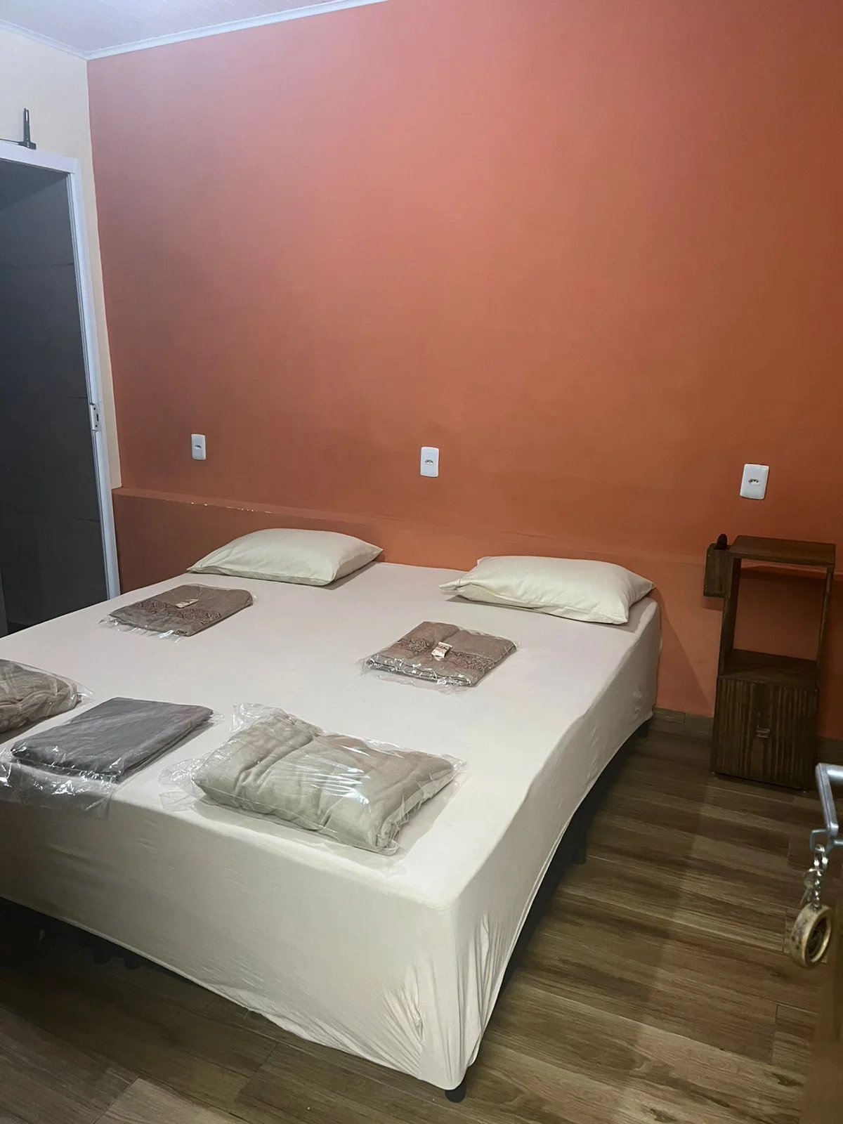 Suíte com ar-condicionado da Pousada Boa Noite